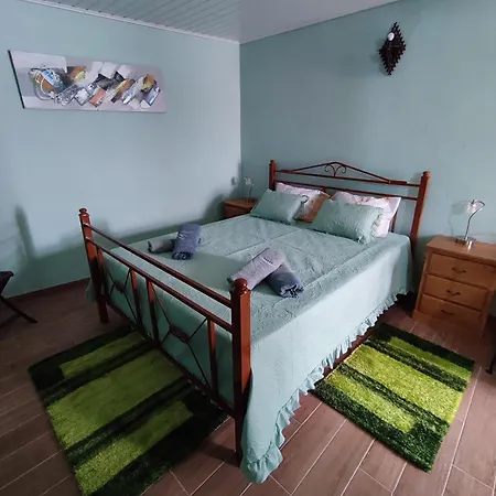 Casa Escadinhas Bed and breakfast Vale de Mendiz